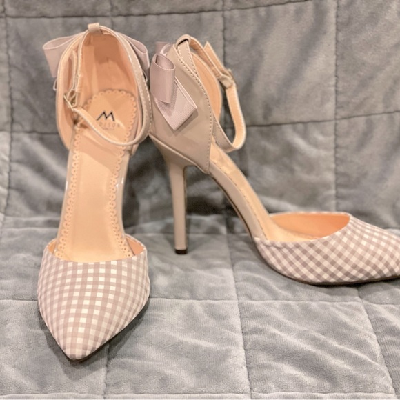 Shoe Dazzle Shoes - Madison by Shoedazzle beige plaid stiletto 9